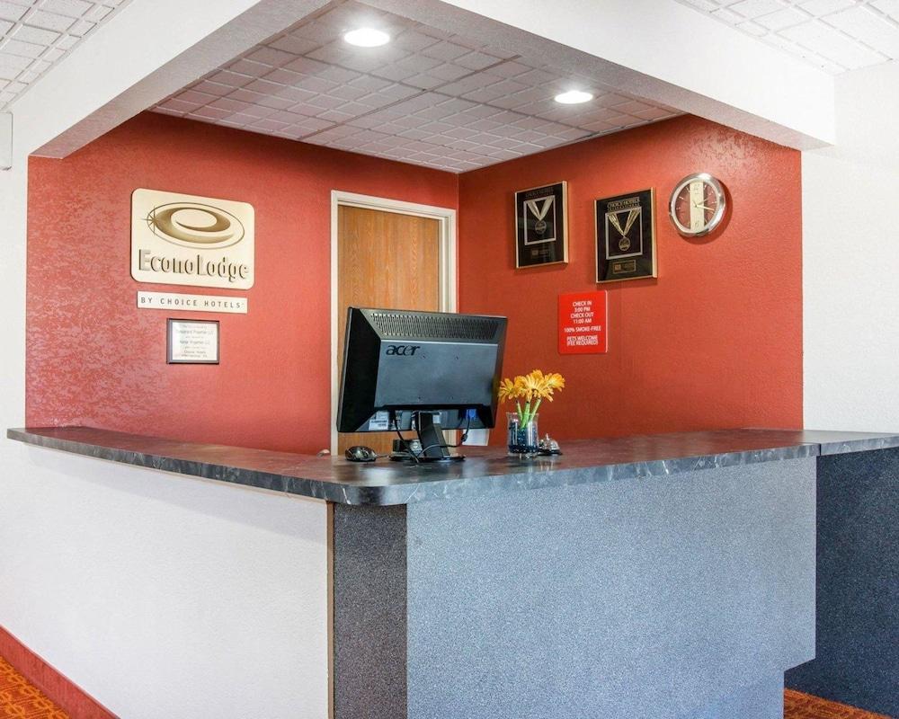 Econo Lodge Cadillac By Choice Eksteriør bilde